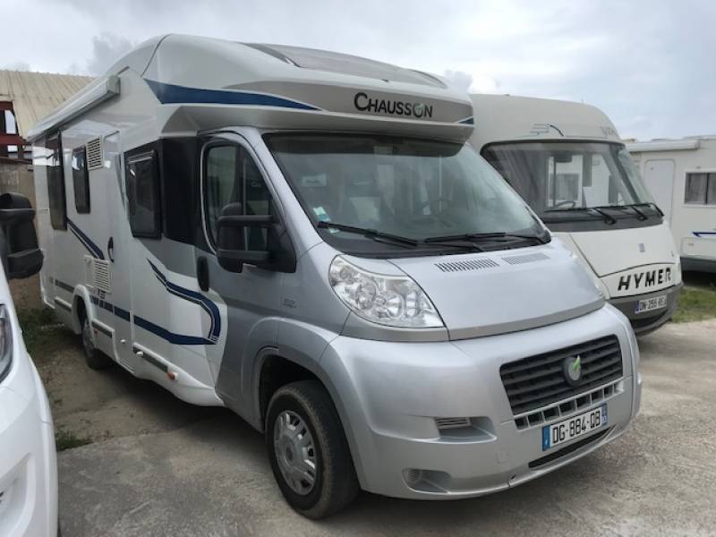 camping car d'occasion Chausson Flash 718 EB